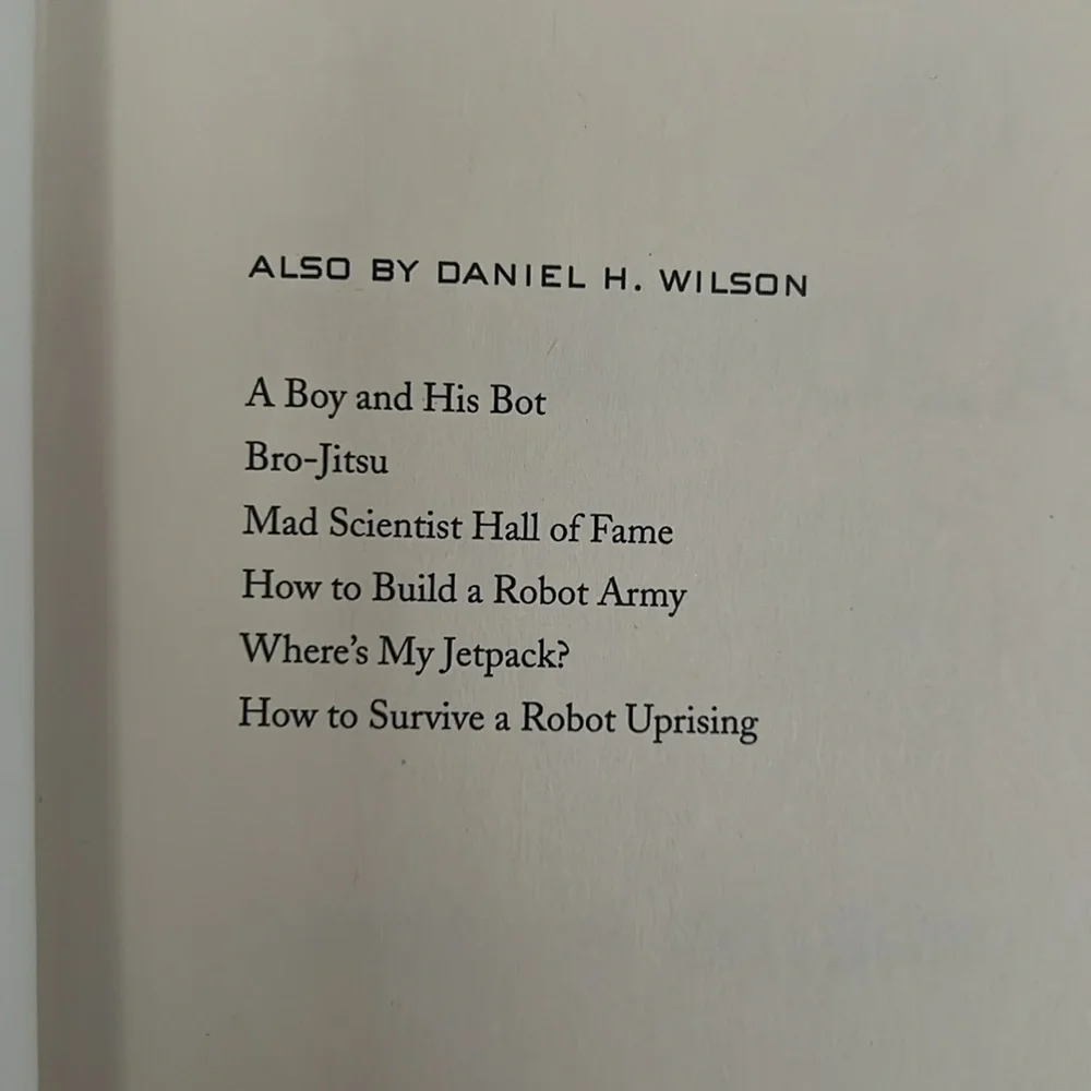 “Robopocalypse” Hardcover Action Thriller Novel by Daniel H. Wilson